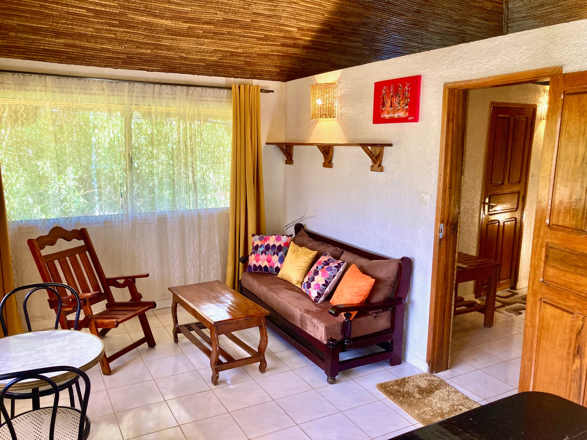 Suite Junior T2 — salon et espace de vie